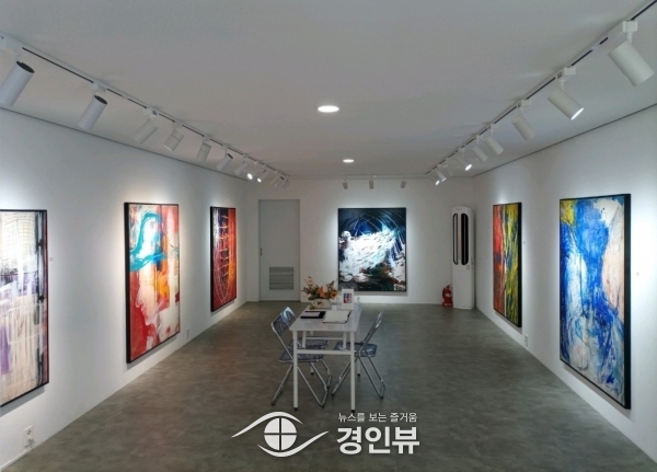 안성시, 결 갤러리 기획, 여류작가 고나현 개인전 개최