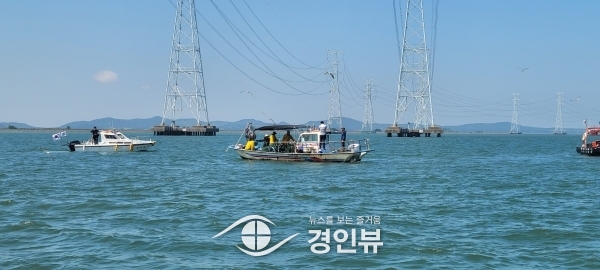 안산시, 시화호 불법어구 209개 행정대집행 실시