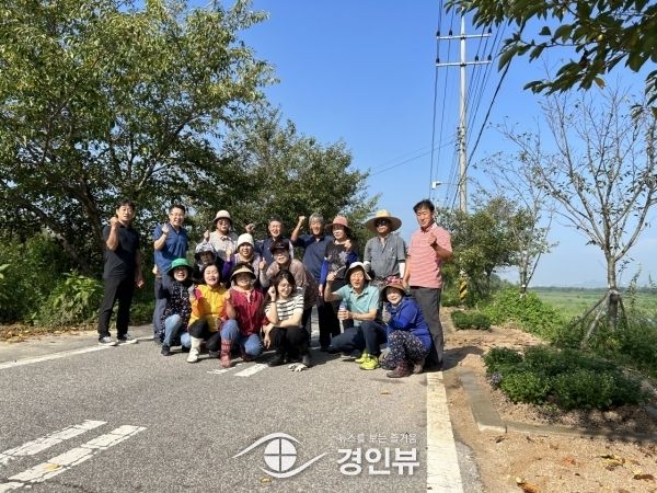 금광면주민자치위원회, ‘조령천 자전거도로 꽃길 가꾸기’ 추진